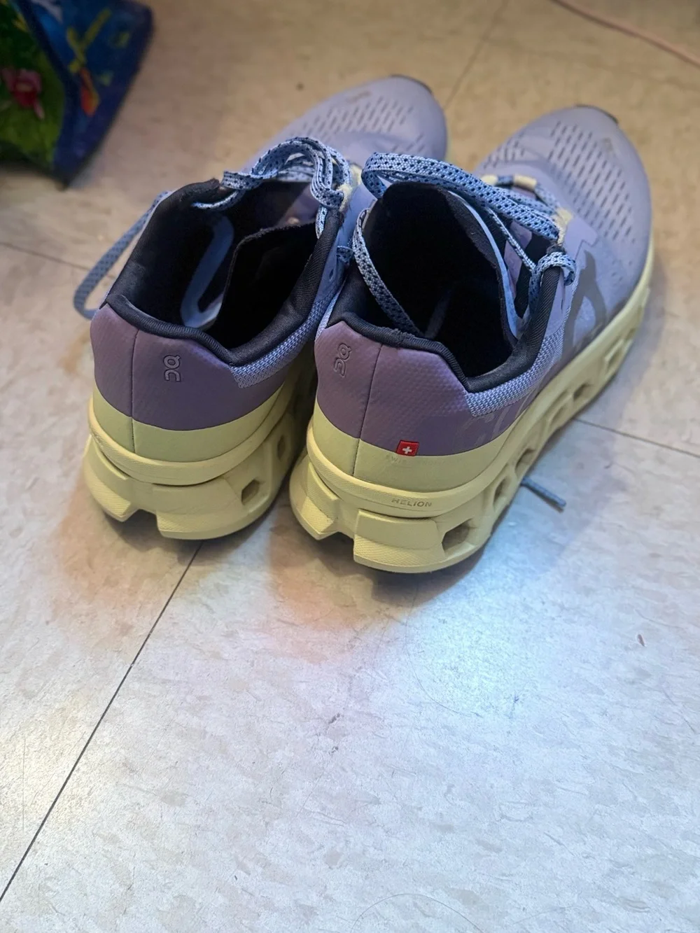 On Running cloudmonster Light gray and Neon Yellow Cloudtec Running Shoes